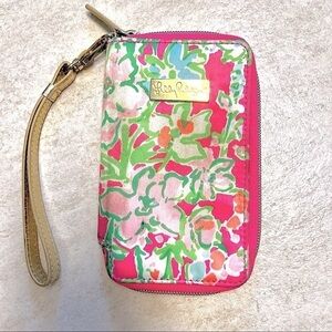 Lily Pulitzer Tiki Palm Wristlet pink